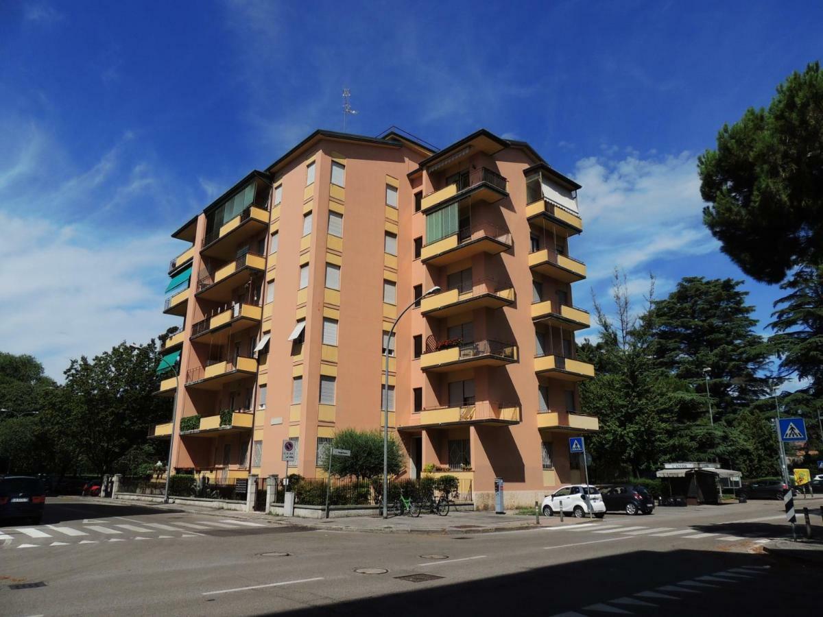 Apartament Residenza Arusnati Werona Zewnętrze zdjęcie